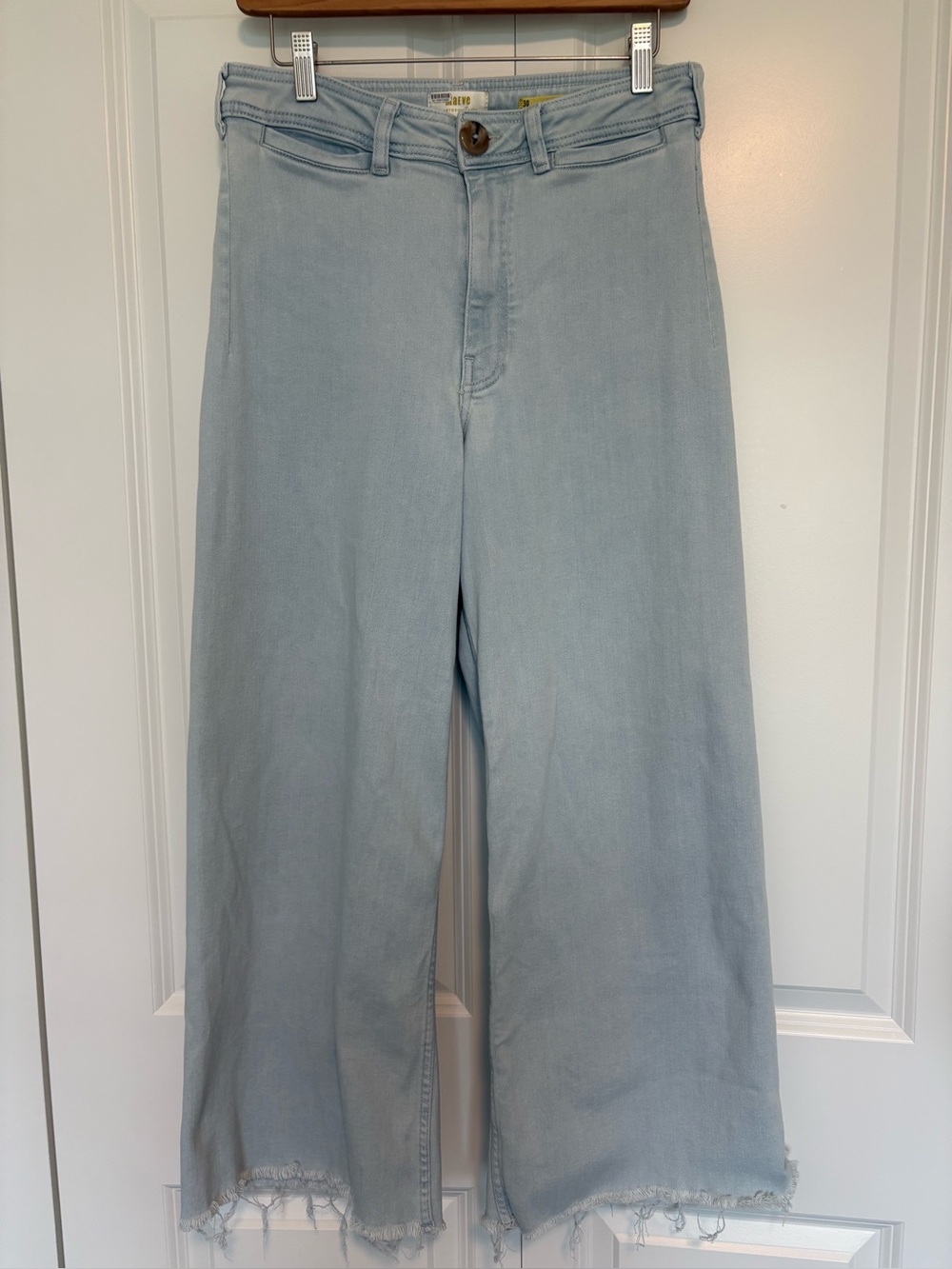 Maeve Wide Leg Light wash Jeans - size 30
